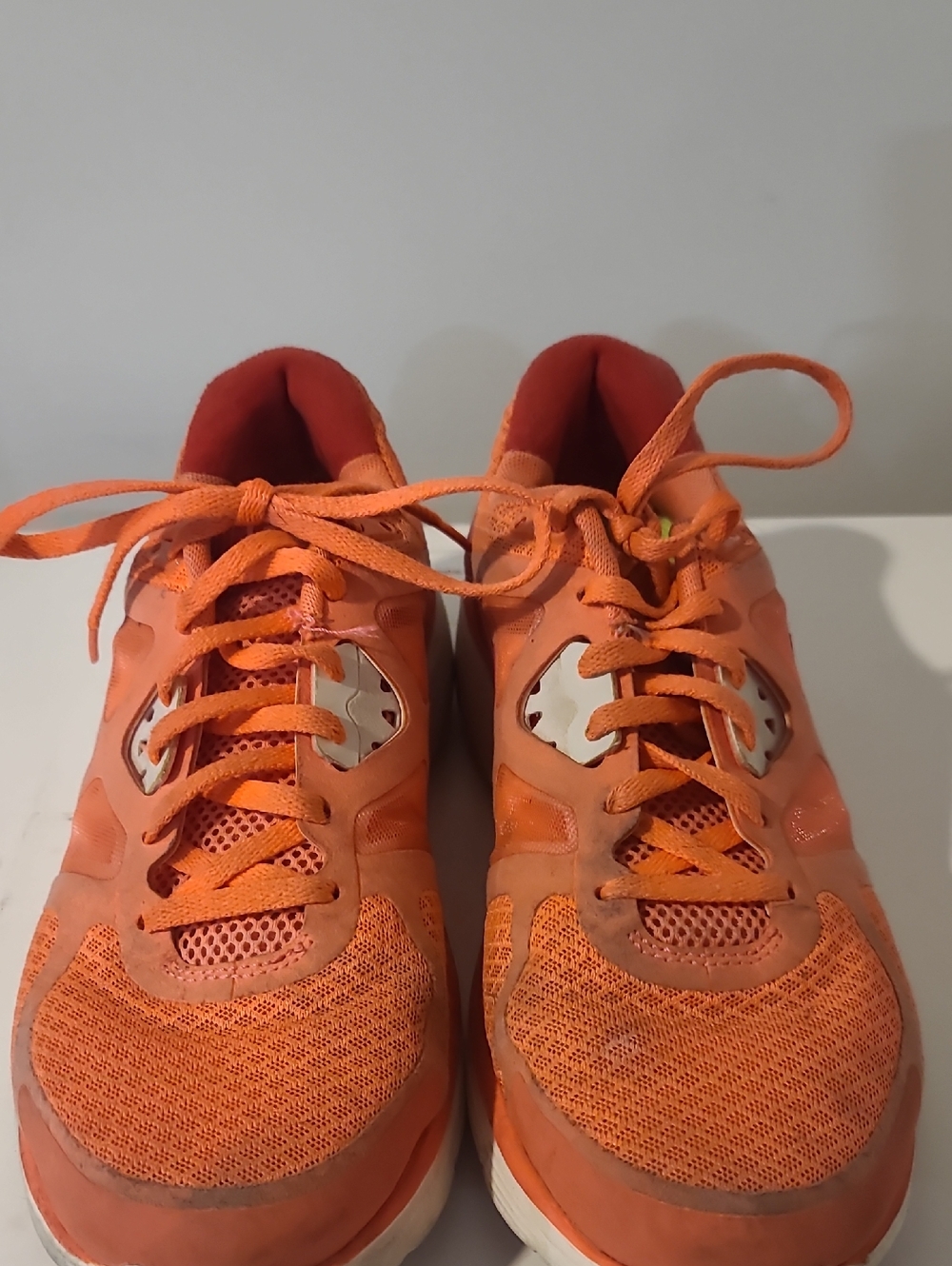 Nike Dynamic Support Lace-Up Sneakers